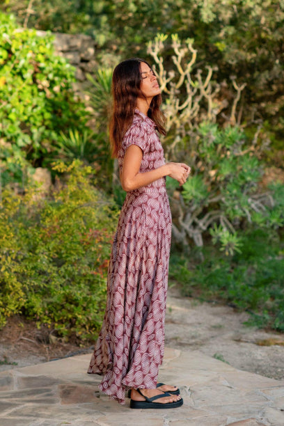 HOURGLASS PRINT MAXI DRESS BROWN