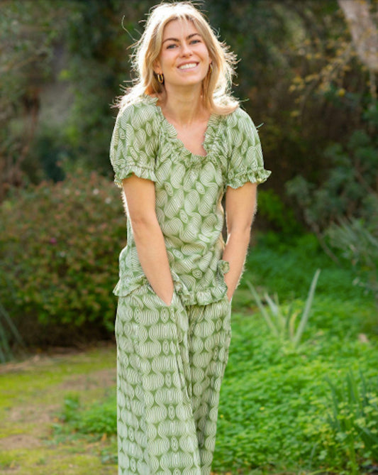 HOURGLASS PRINTED TOP GREEN